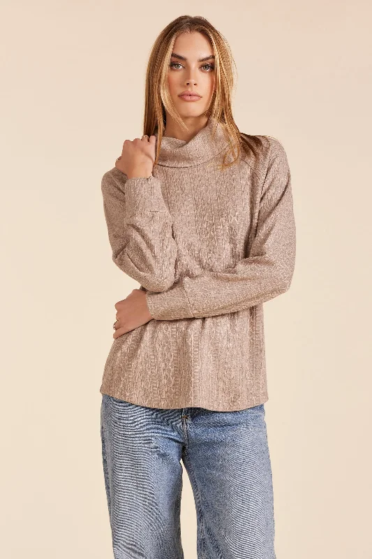 FUNNEL NECK TOP