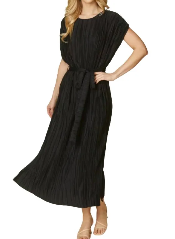 Plisse Midi Dress In Black