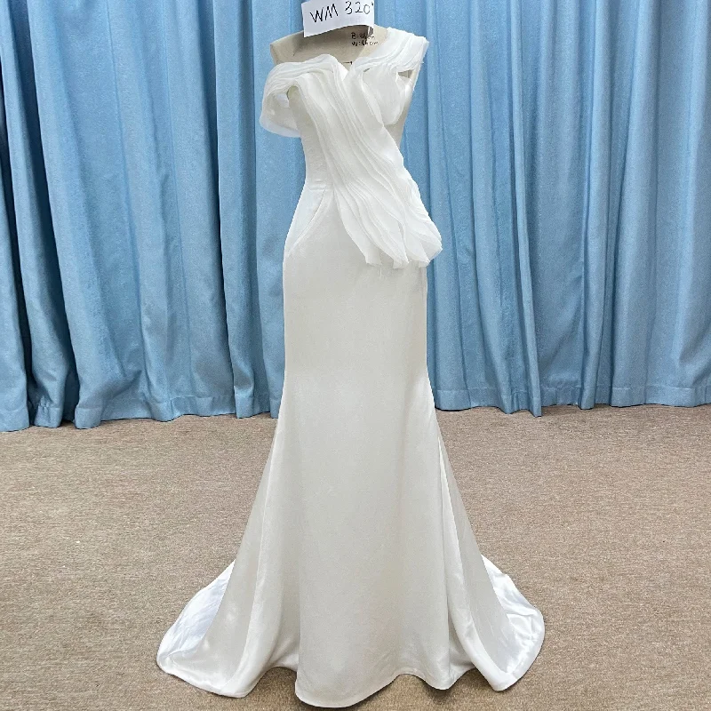 Sleek Simple Mermaid Wedding Dress with Ruffle Sleeve